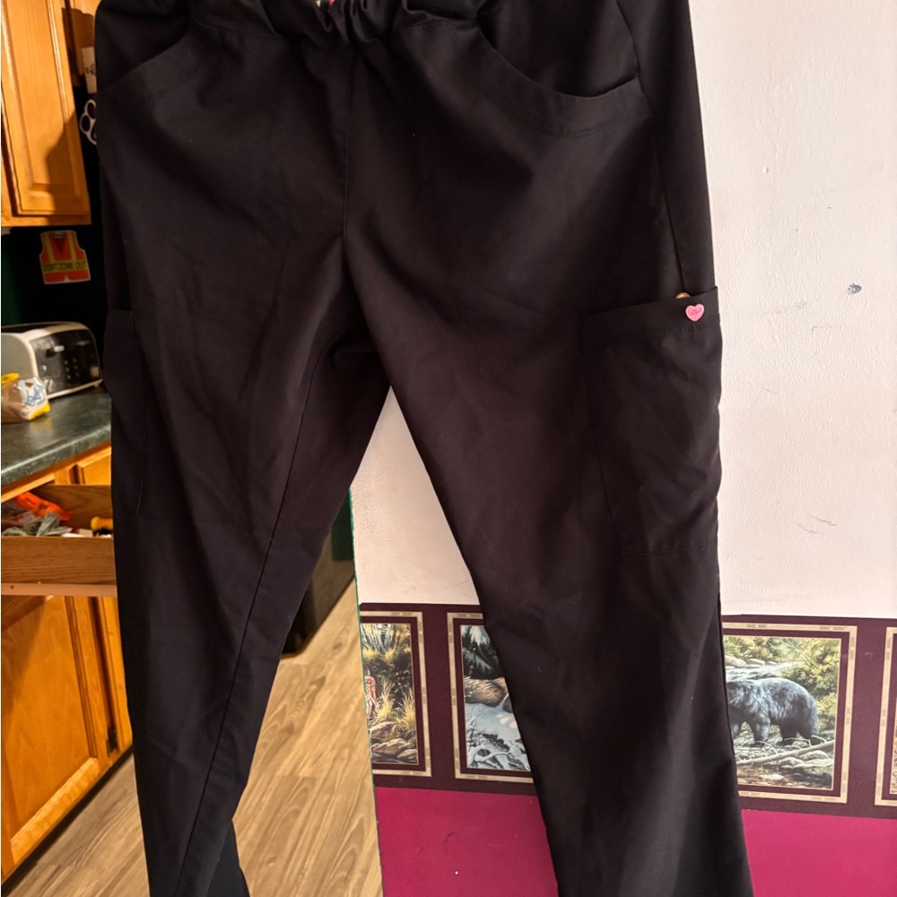Betsey Johnson Black Scrub set top medium/pant small - Picture 4 of 4